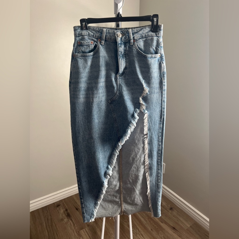 Forever 21 Blue Denim skirt - Picture 2 of 8